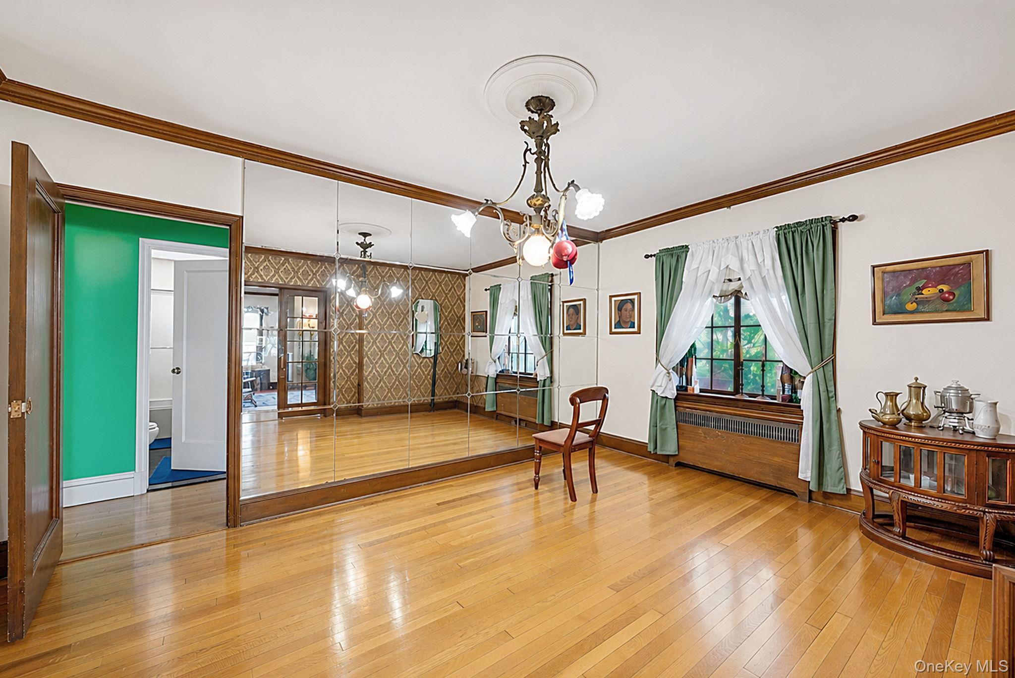 18240 Avon Road Property Photo 7