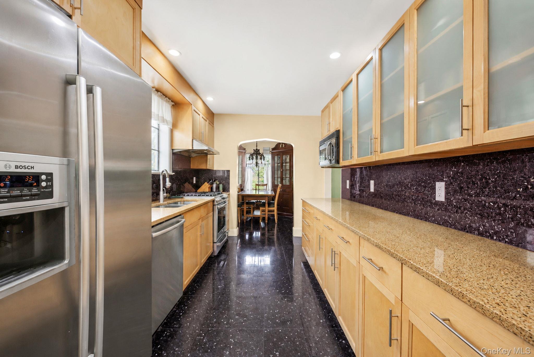 18240 Avon Road Property Photo 12