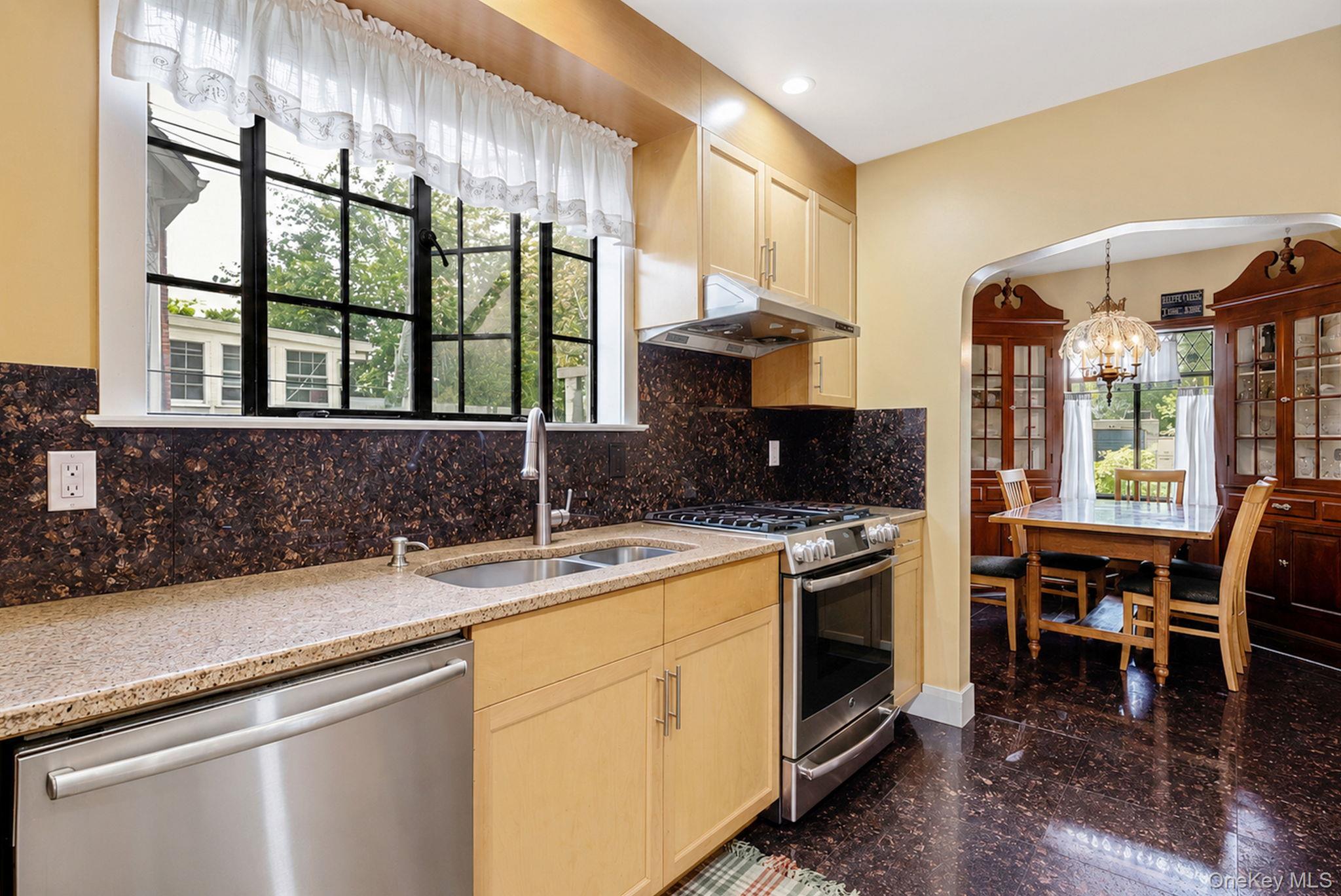 18240 Avon Road Property Photo 13