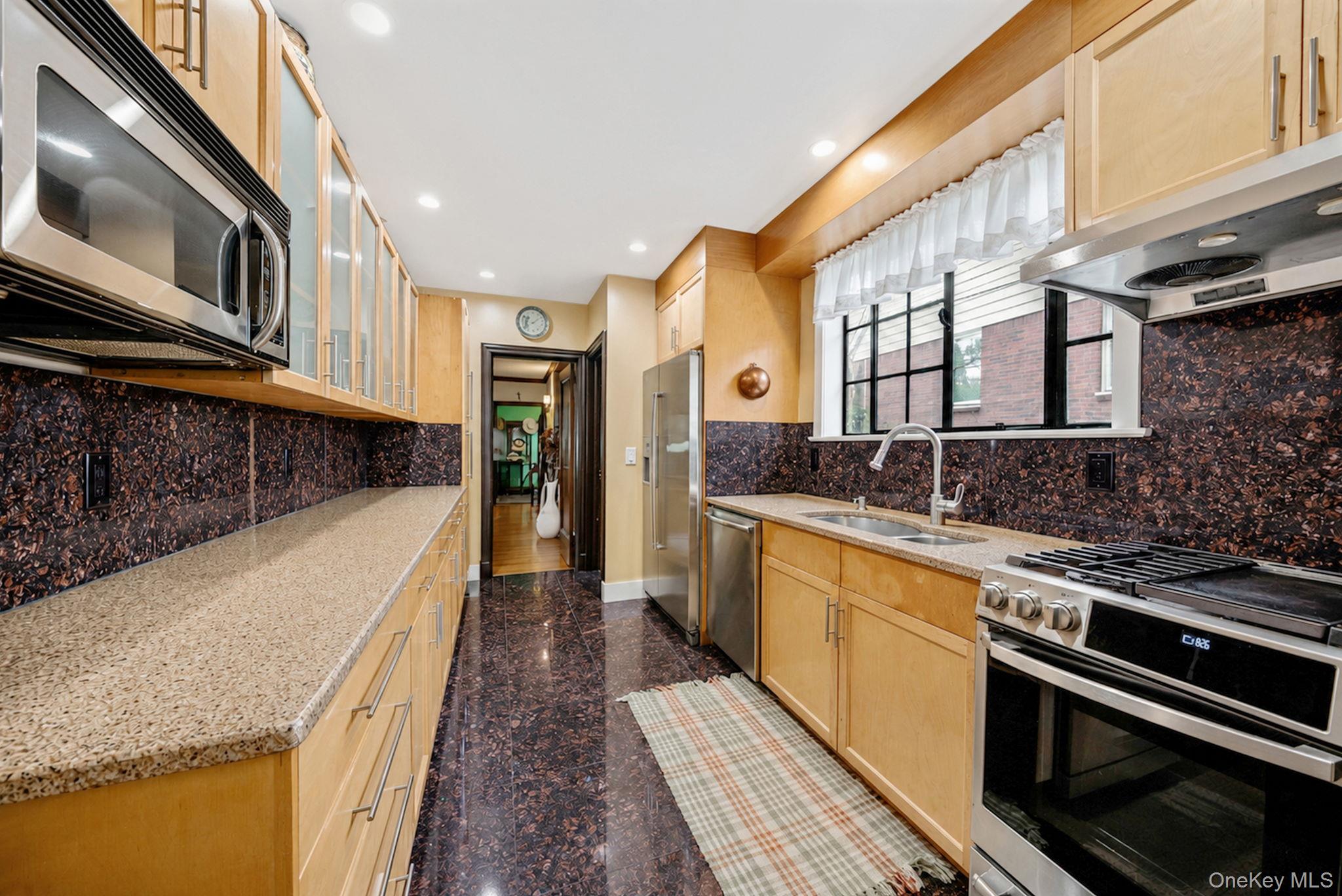 18240 Avon Road Property Photo 14