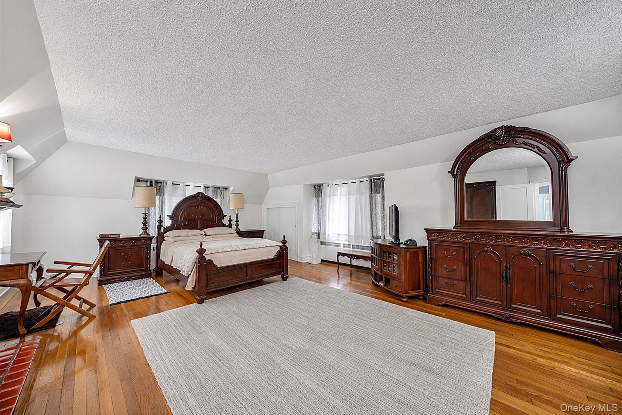18240 Avon Road Property Photo 16