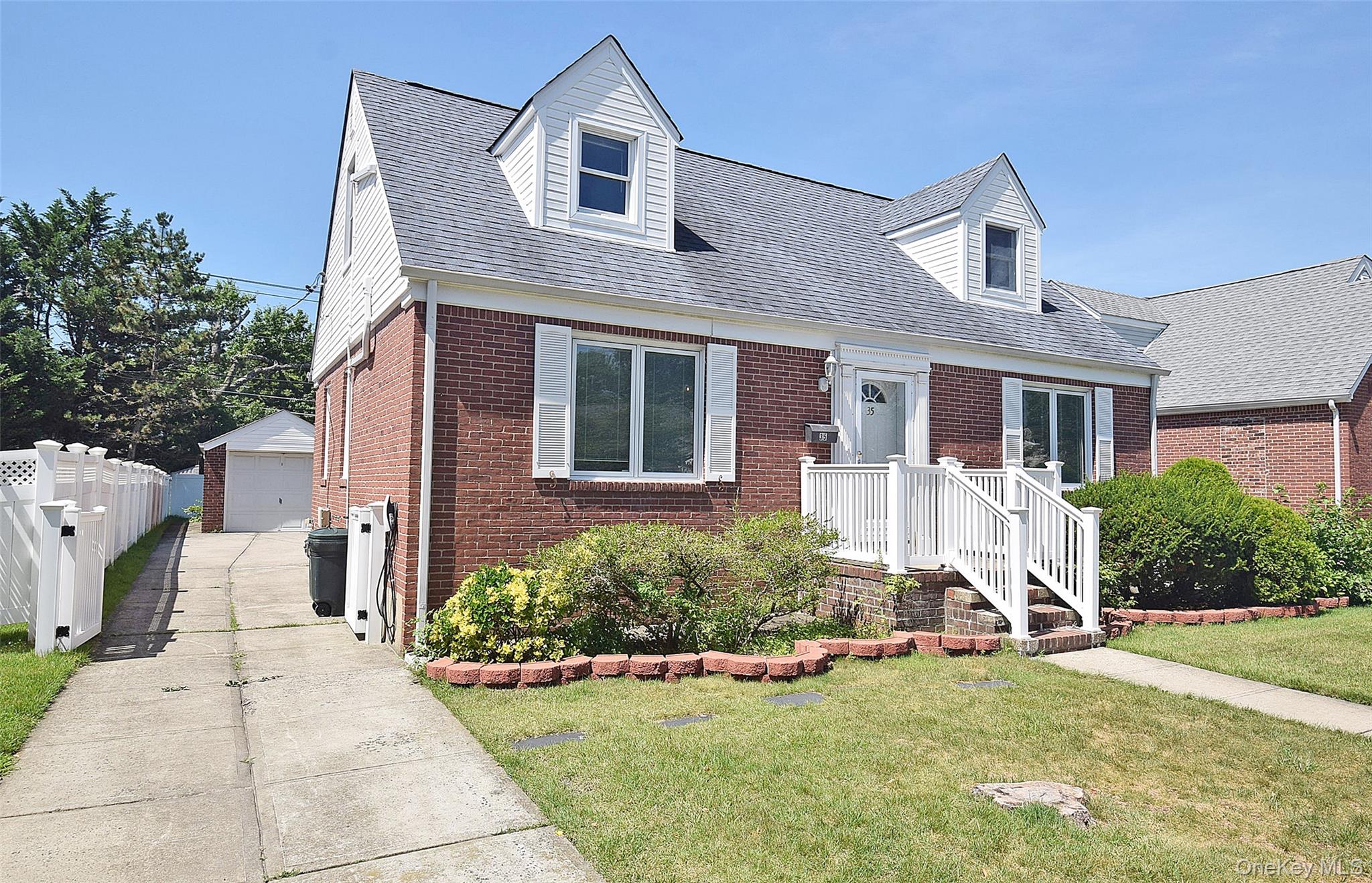 35 Rose Lane Property Photo 2