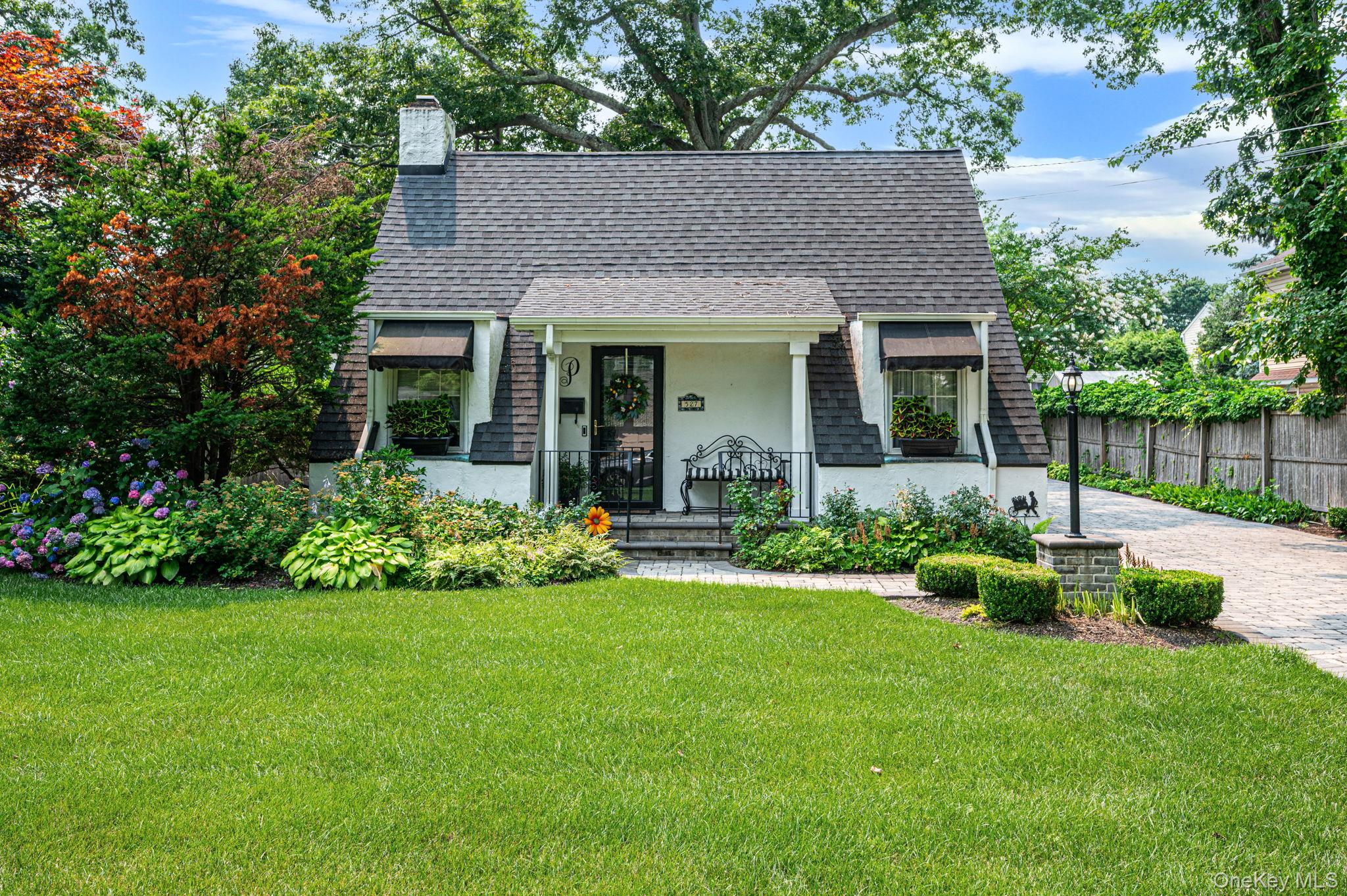 527 Brooklyn Boulevard Property Photo 1