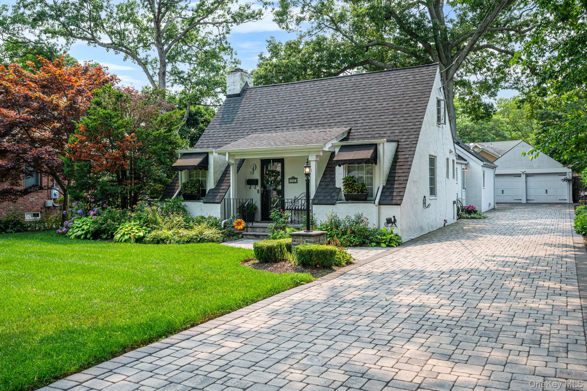 527 Brooklyn Boulevard Property Photo 2