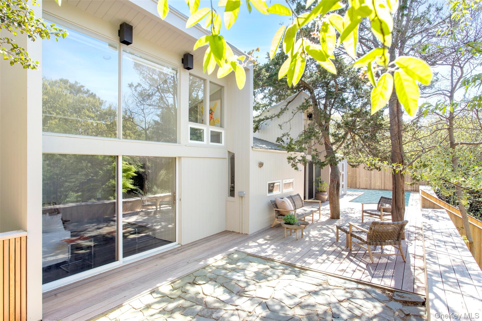487 Tarpon Walk Property Photo 3