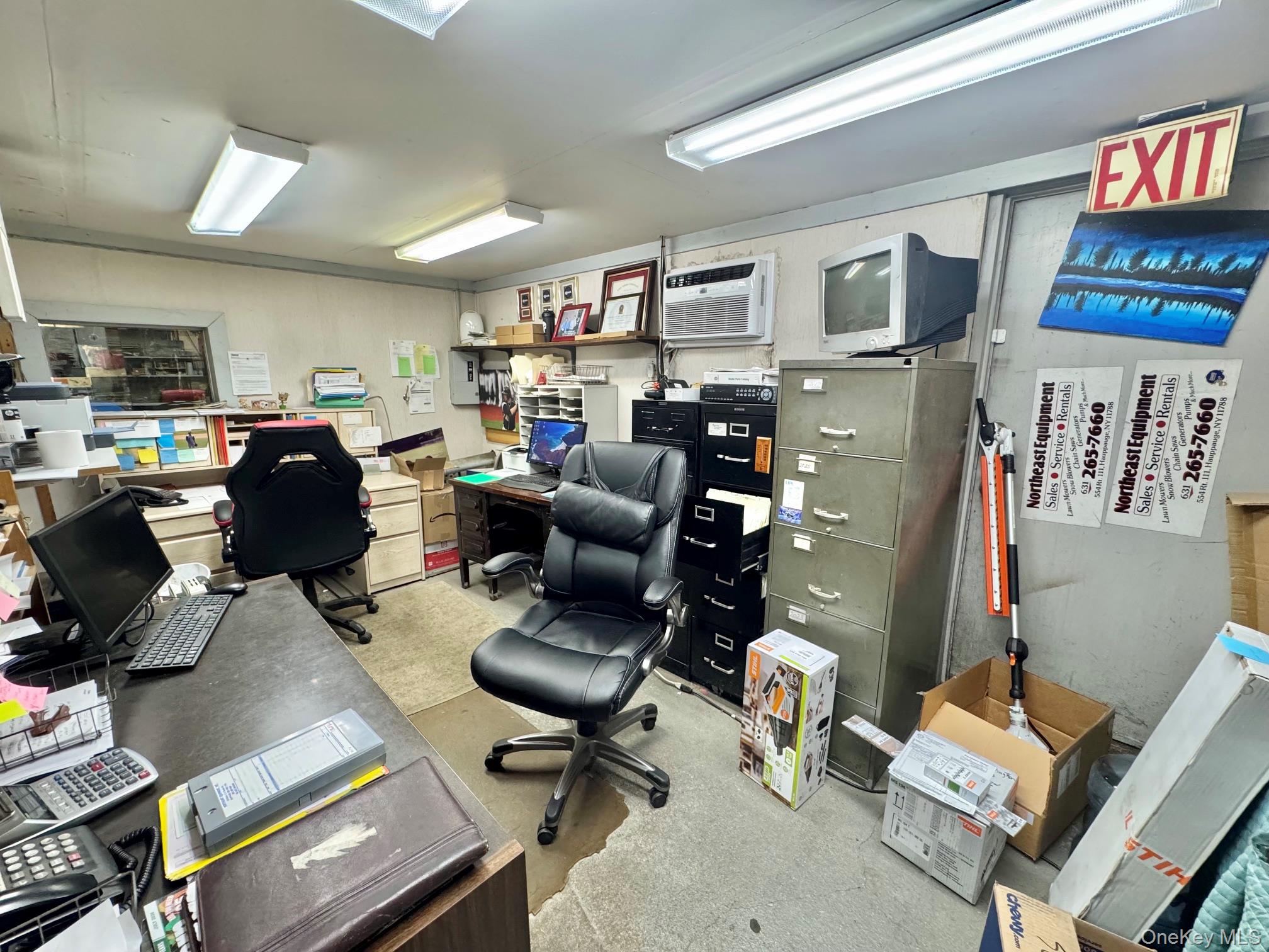 554 Hauppauge Road Property Photo 16