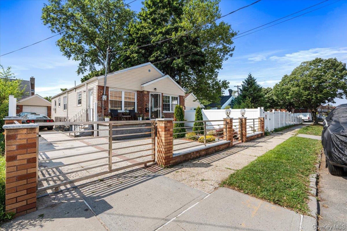 18710 121st Avenue Property Photo 1