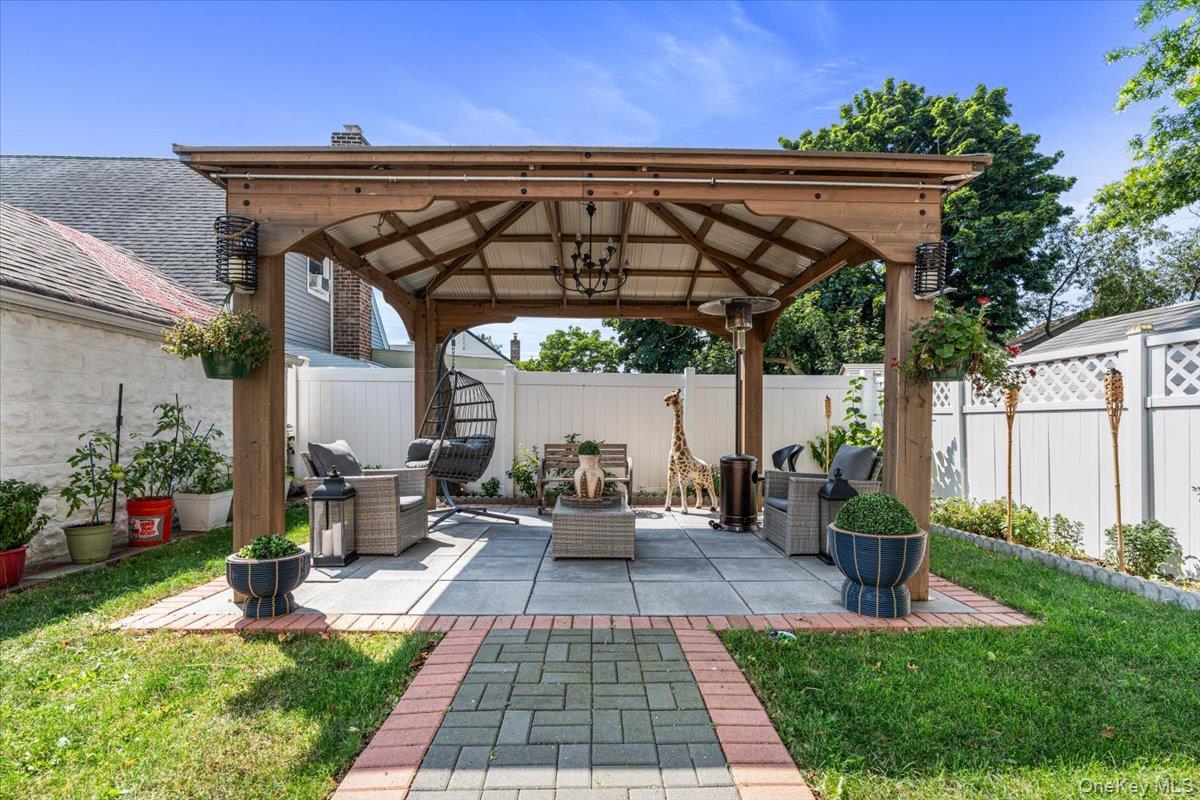 18710 121st Avenue Property Photo 21