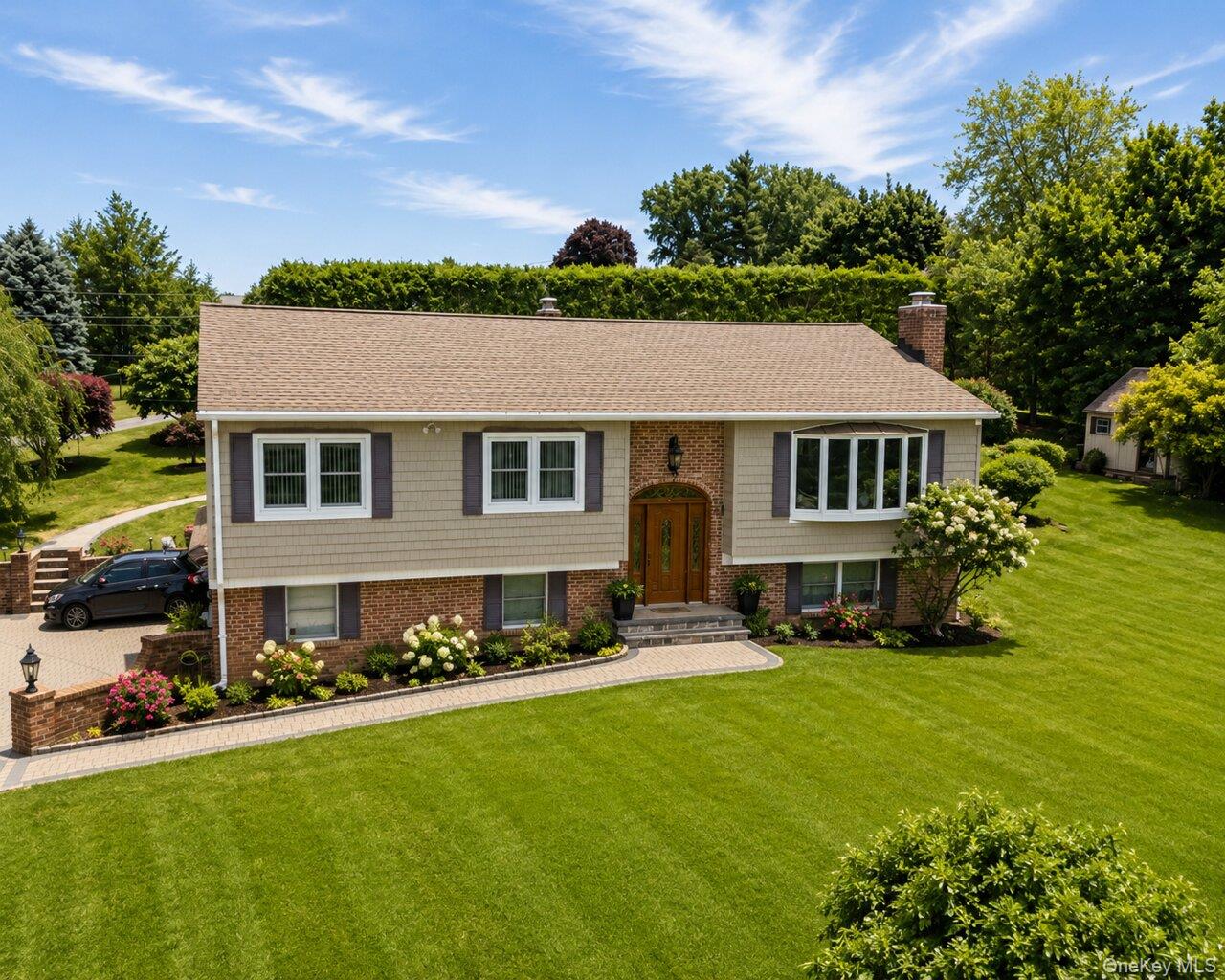 4 Shana Lane Property Photo 1