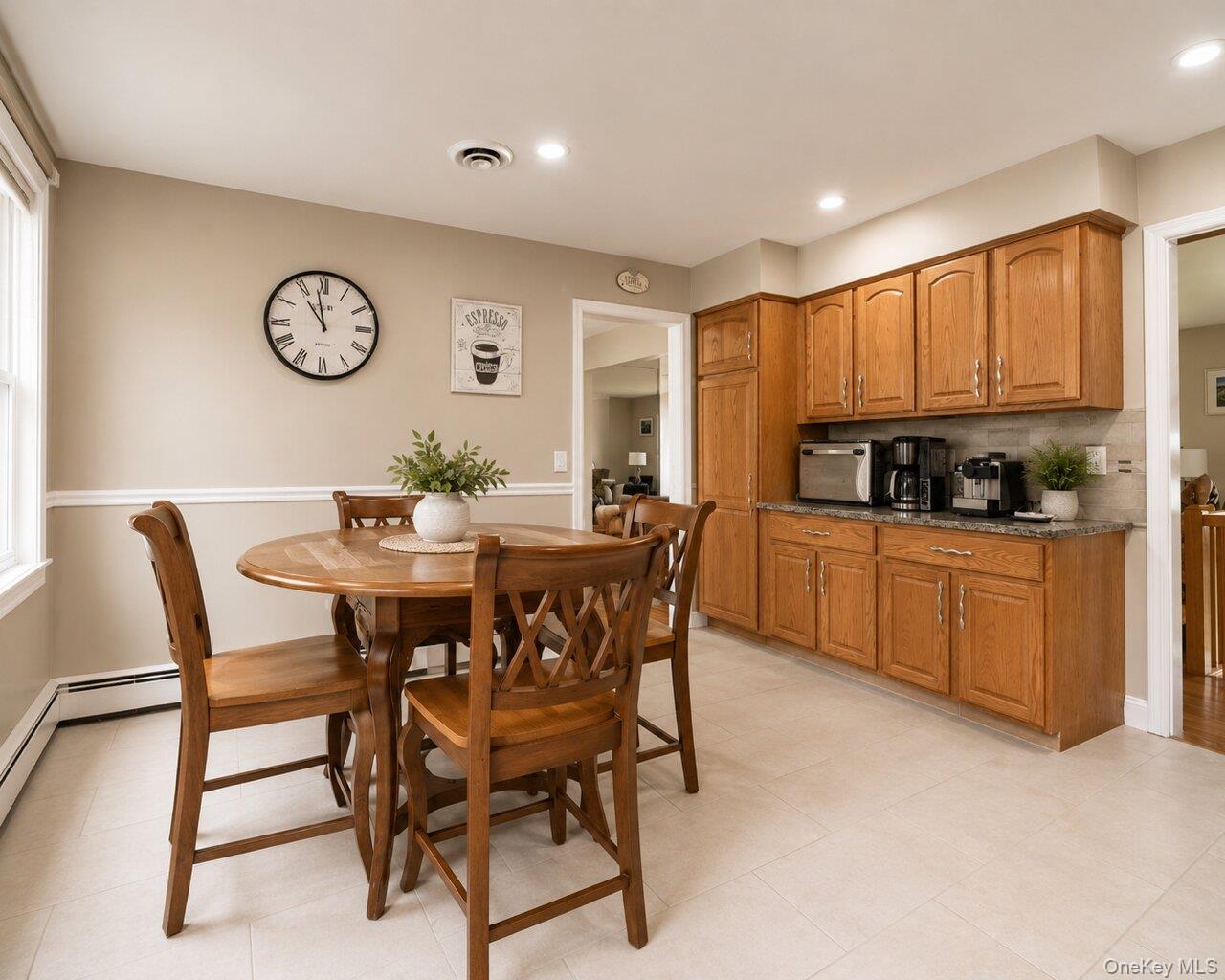 4 Shana Lane Property Photo 9
