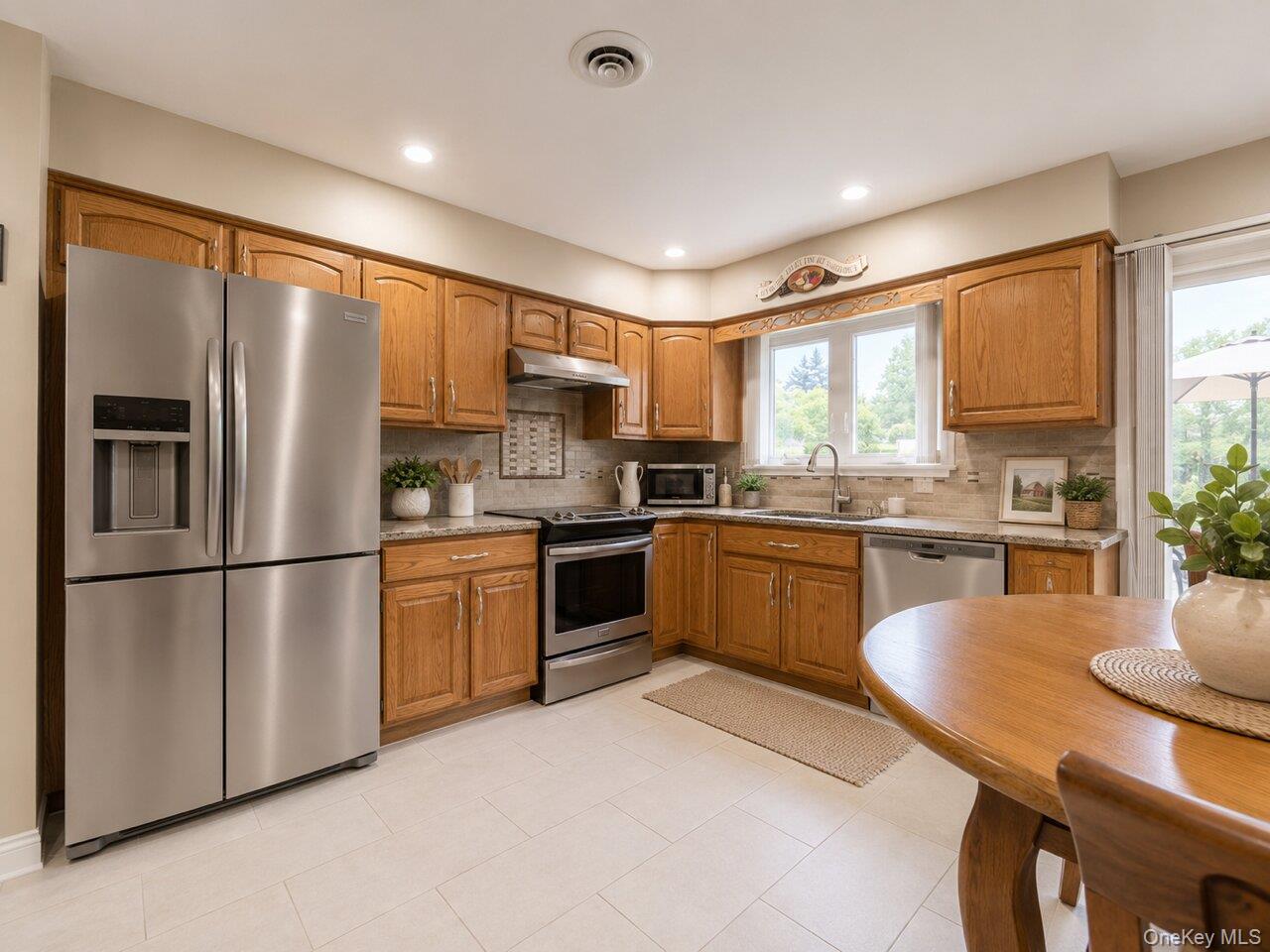 4 Shana Lane Property Photo 10