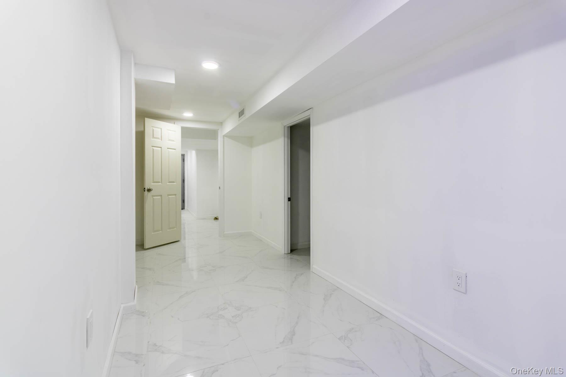 8431 Beverly Road Property Photo 18