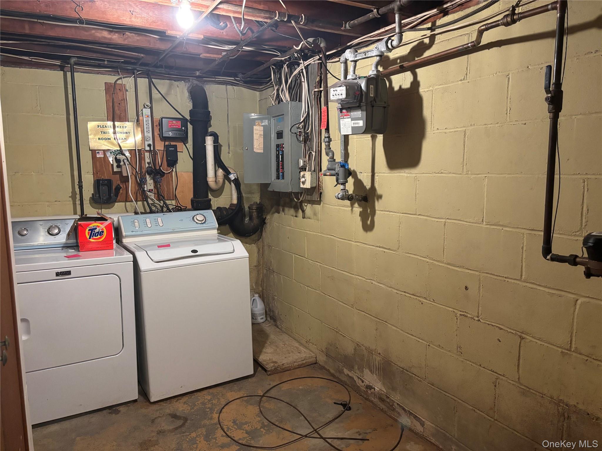 1054 Highland Street Property Photo 16