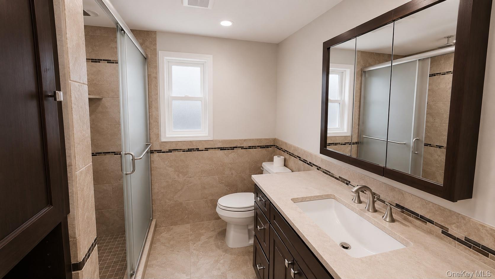 51 E Hollywood Avenue Property Photo 6