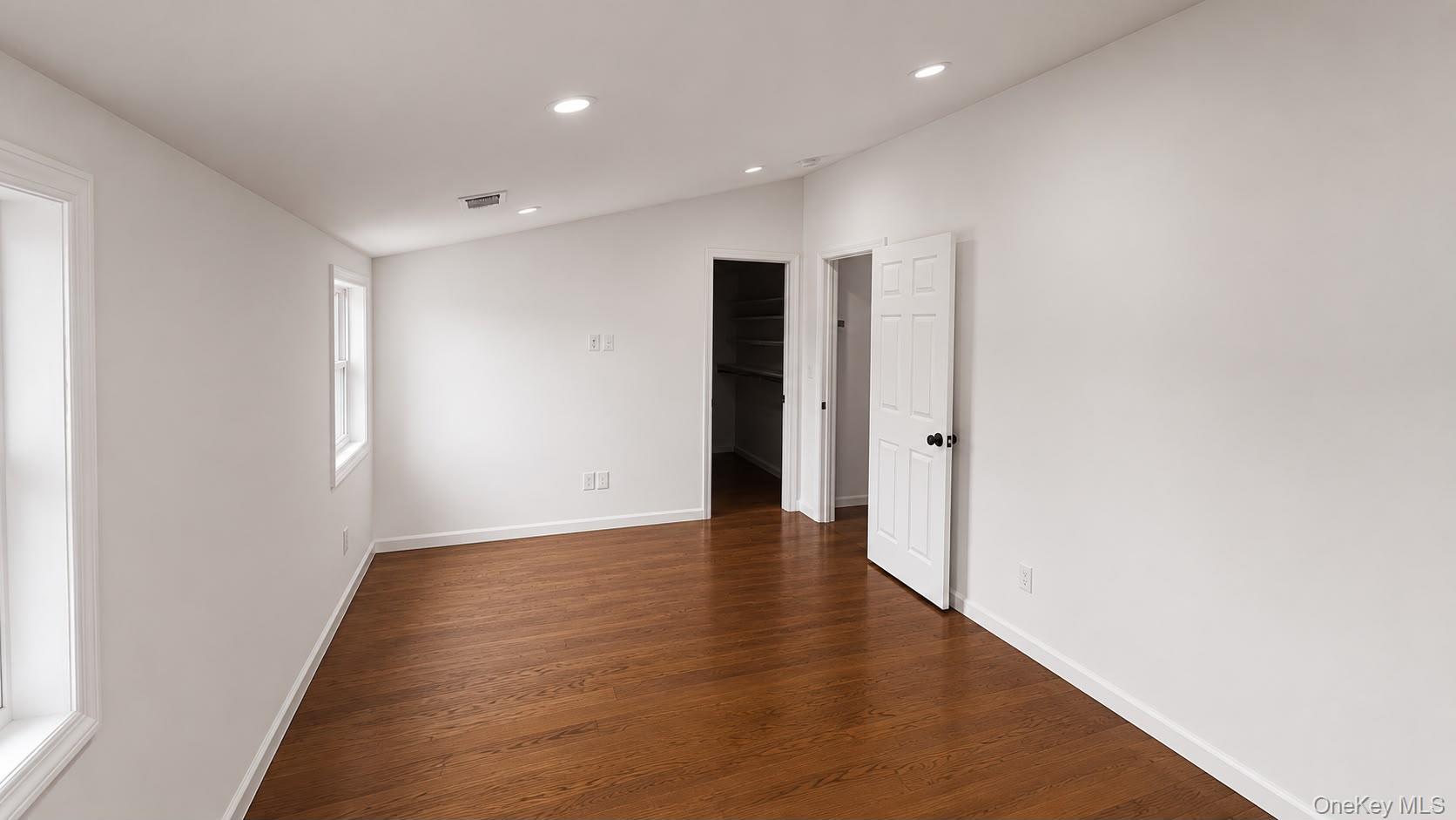 51 E Hollywood Avenue Property Photo 23