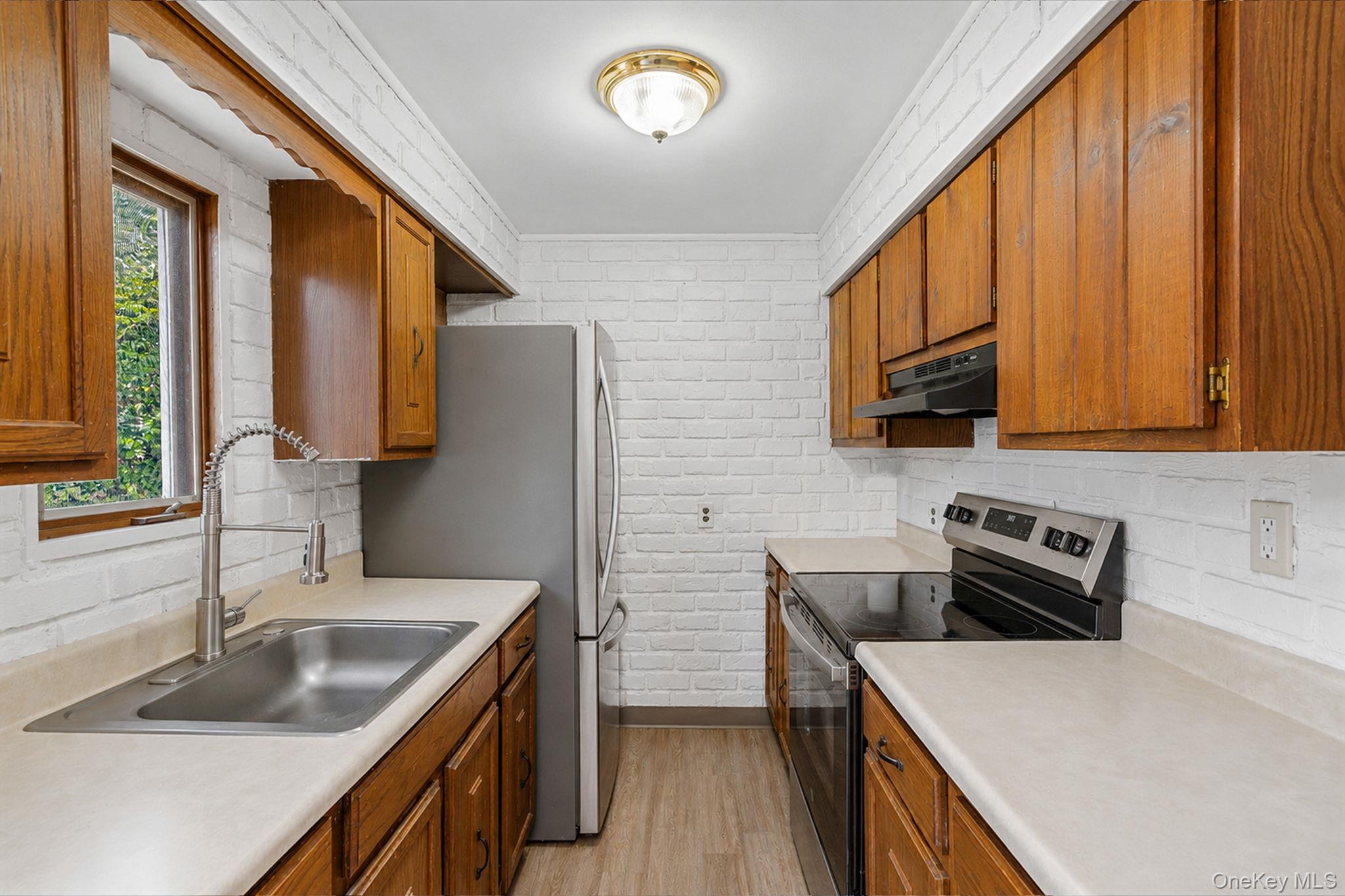 51 Hampton Avenue Property Photo 7