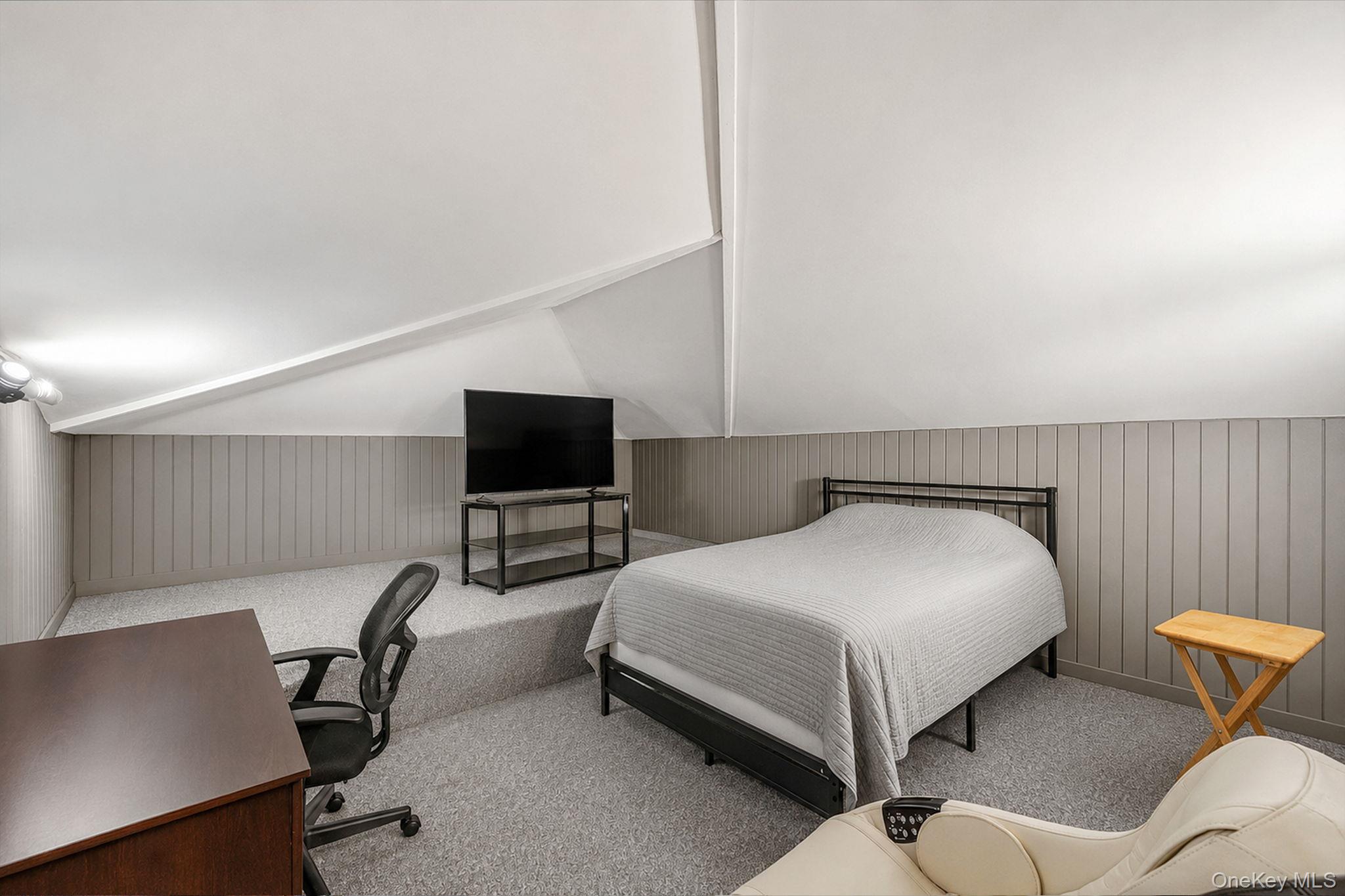 51 Hampton Avenue Property Photo 18