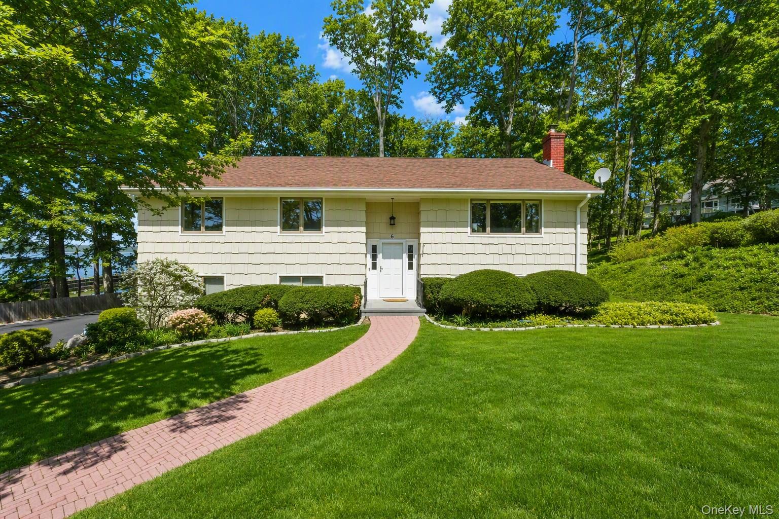 6 Scarborough Circle Property Photo 1