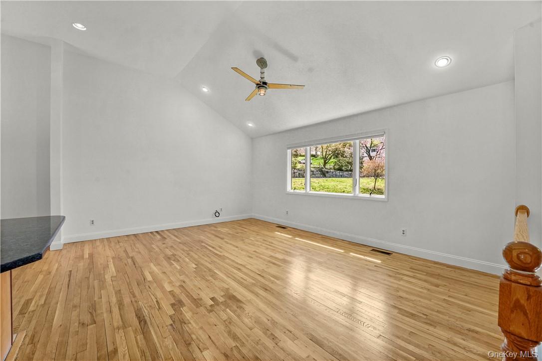 6 Scarborough Circle Property Photo 4