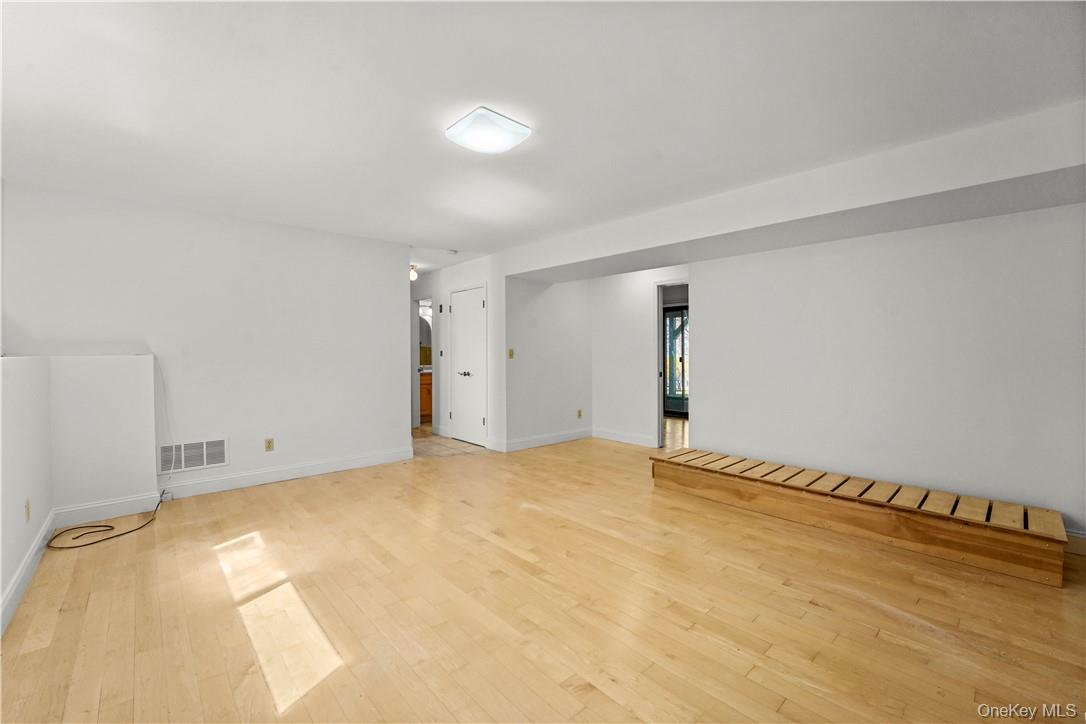 6 Scarborough Circle Property Photo 24