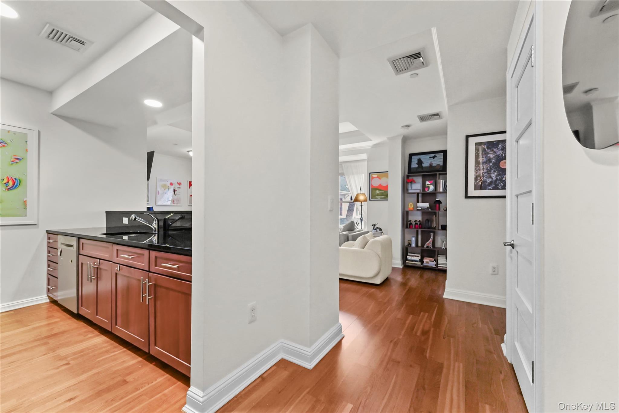 225 Stanley Avenue 419 Property Photo 7