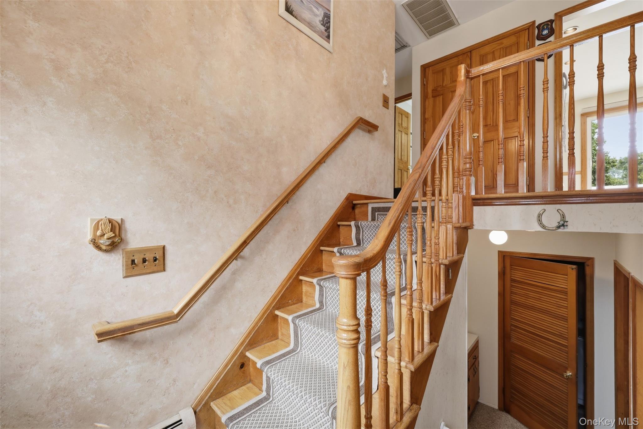 32 Van Zandt Drive Property Photo 5