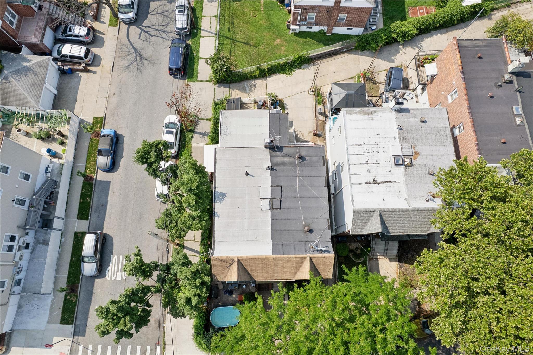 3046 Coddington Avenue Property Photo 4