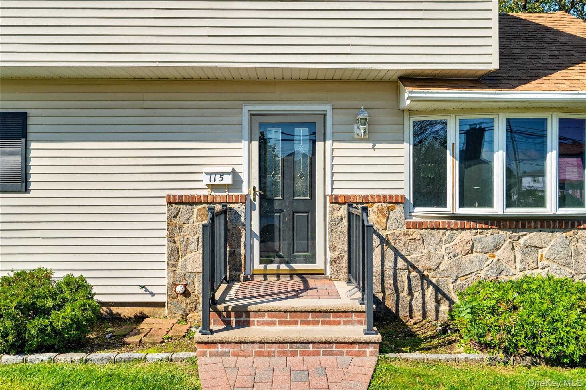 115 Kuhl Avenue Property Photo 3