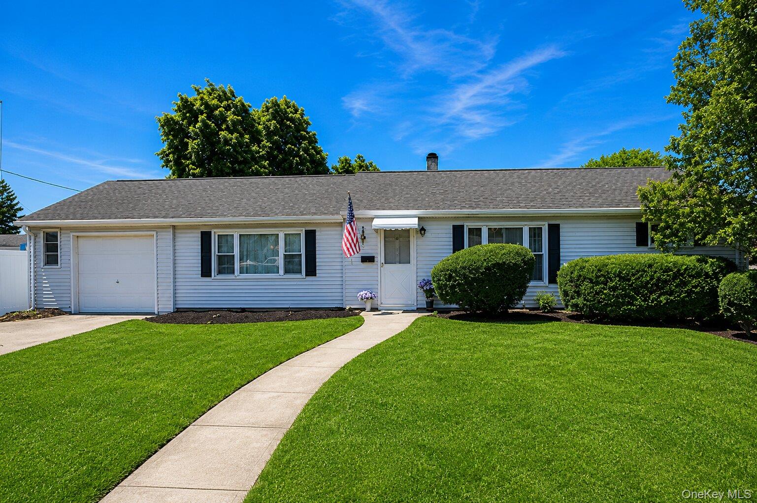 43 Plainedge Drive Property Photo 1