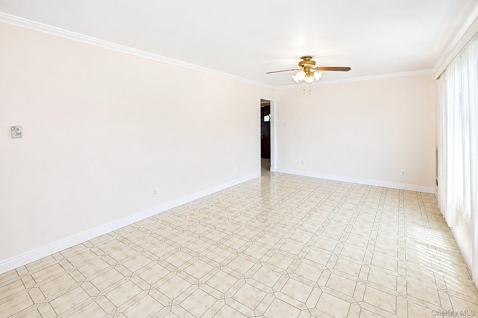43 Plainedge Drive Property Photo 10