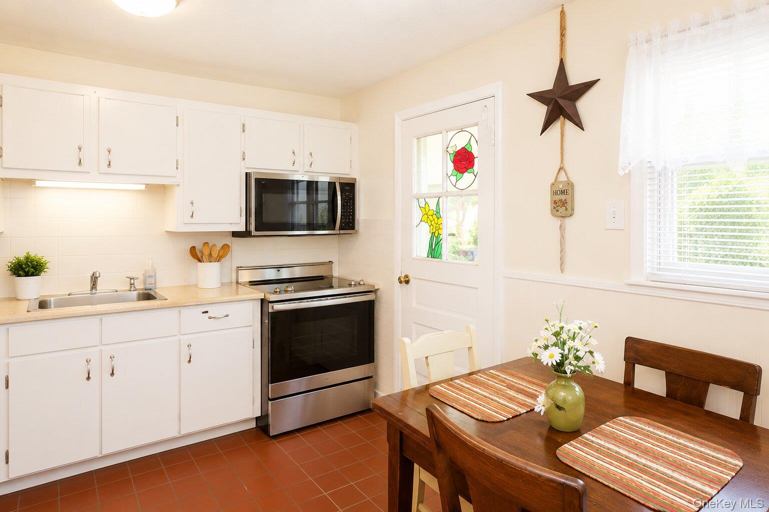 43 Plainedge Drive Property Photo 18