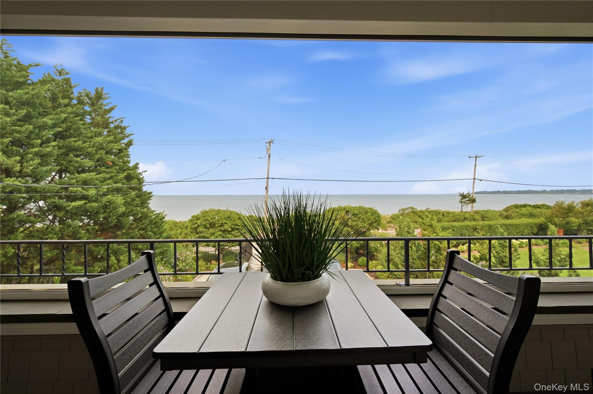 389 Asharoken Avenue Property Photo 11