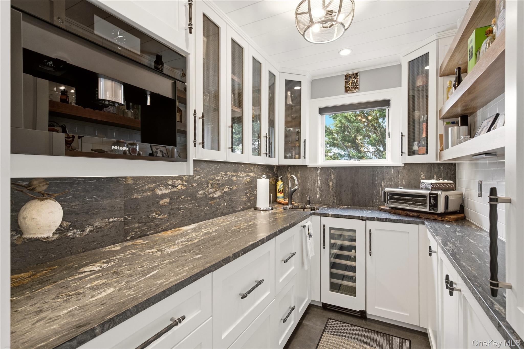 389 Asharoken Avenue Property Photo 18