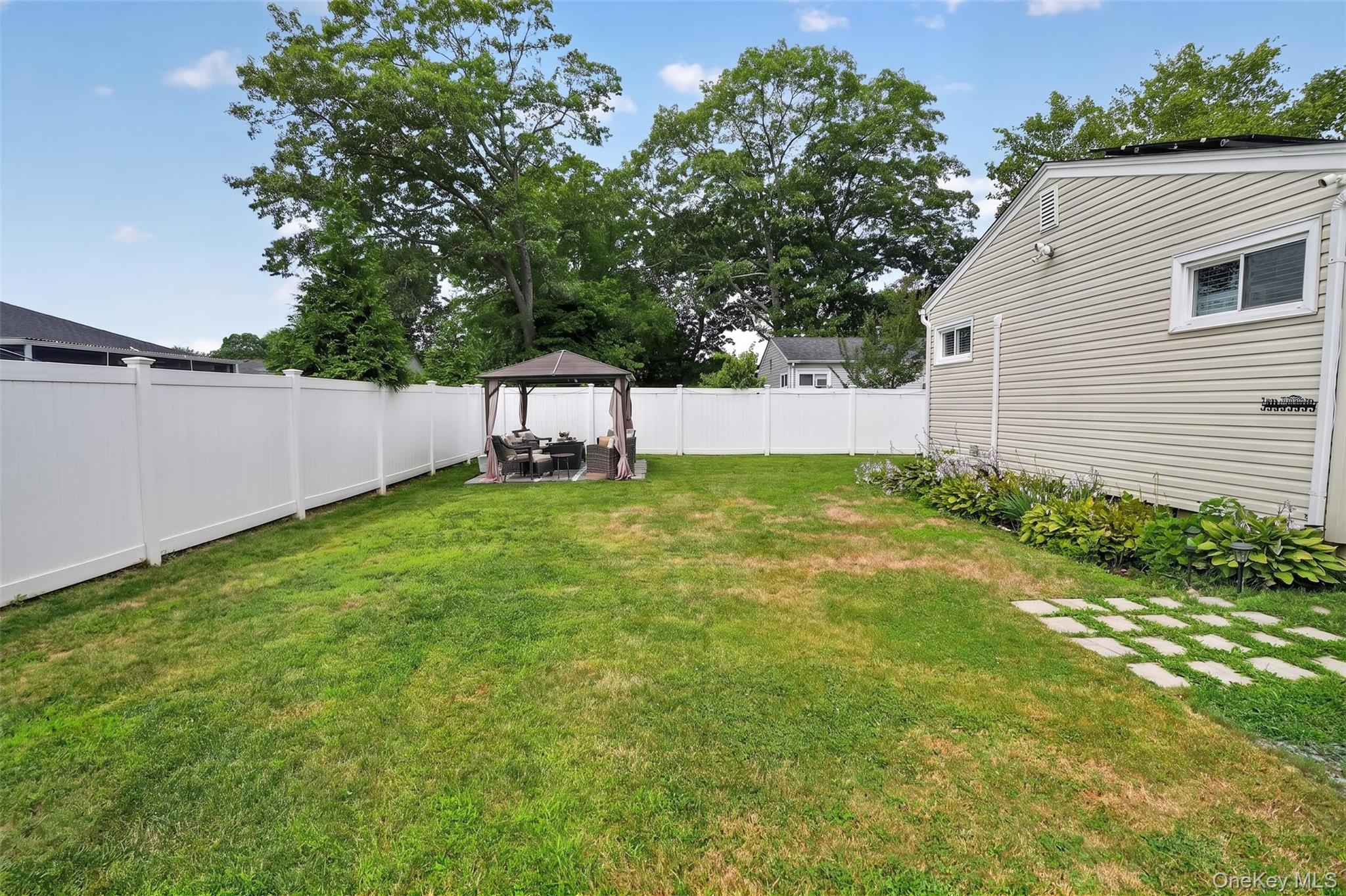 50 Lantern Street Property Photo 4