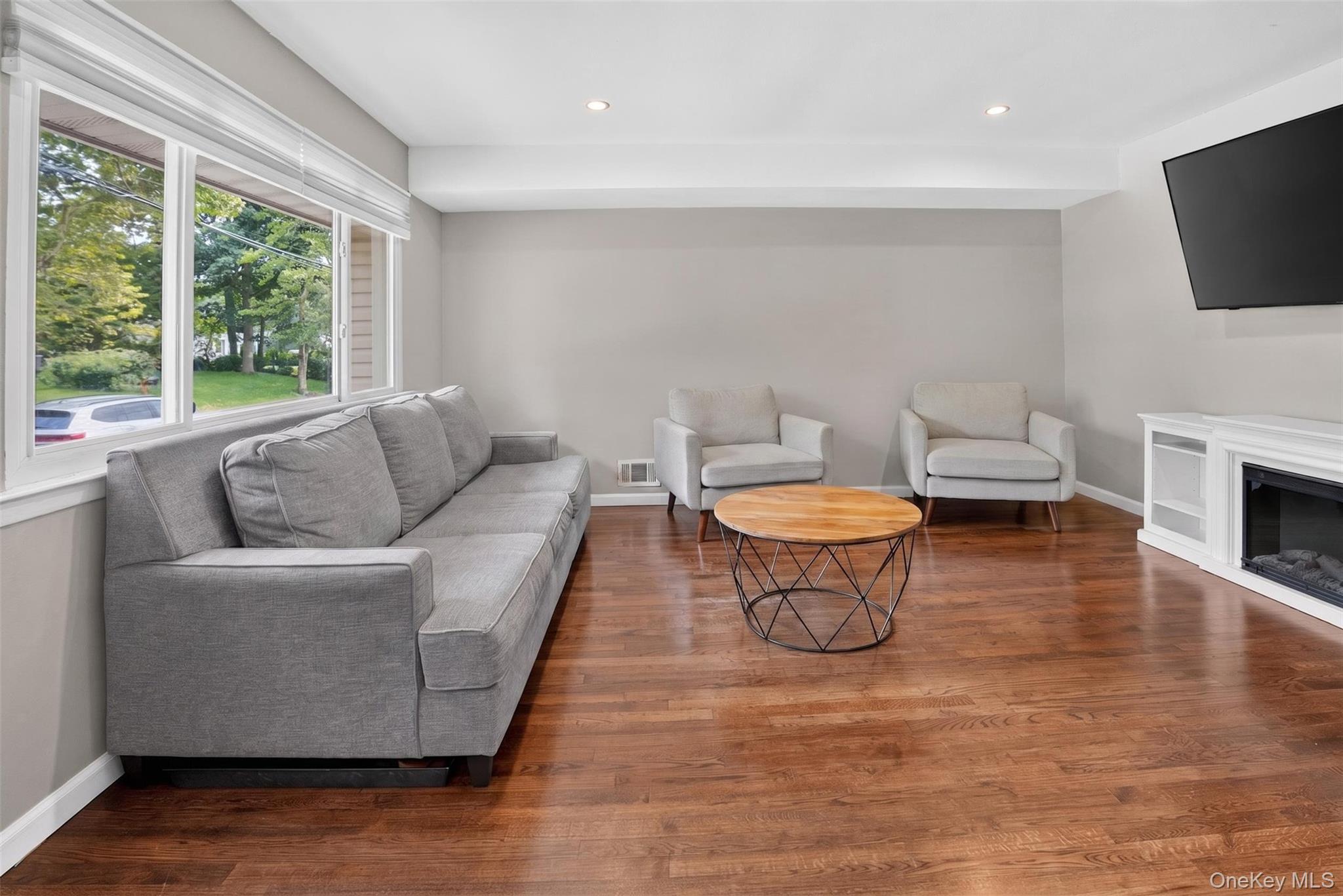 50 Lantern Street Property Photo 8