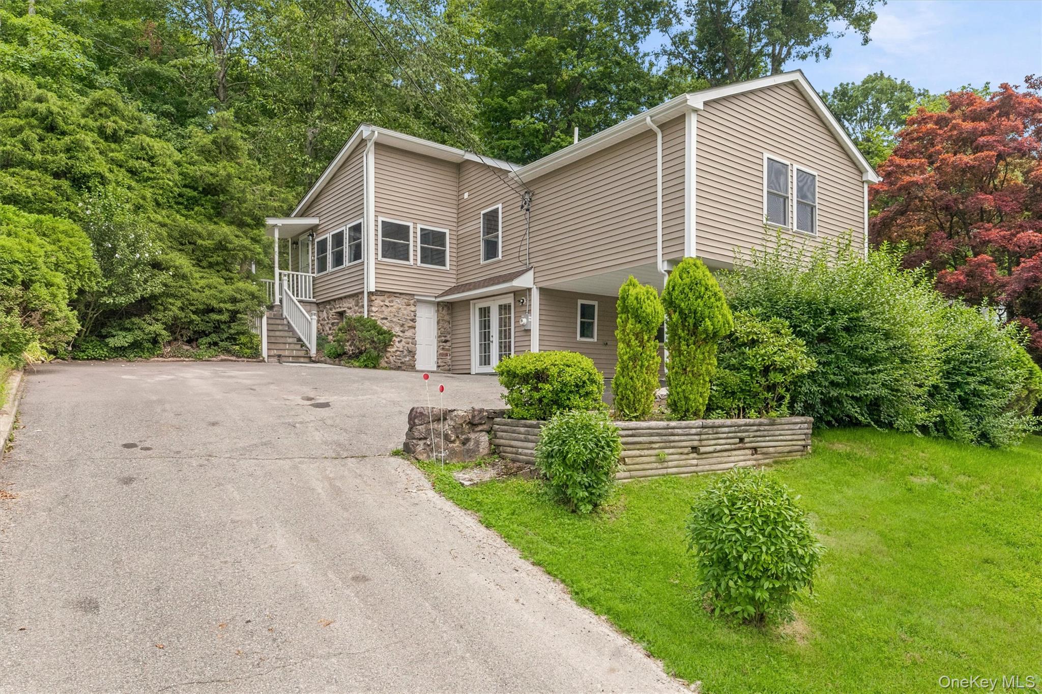 4 Narcissus Drive Property Photo 1