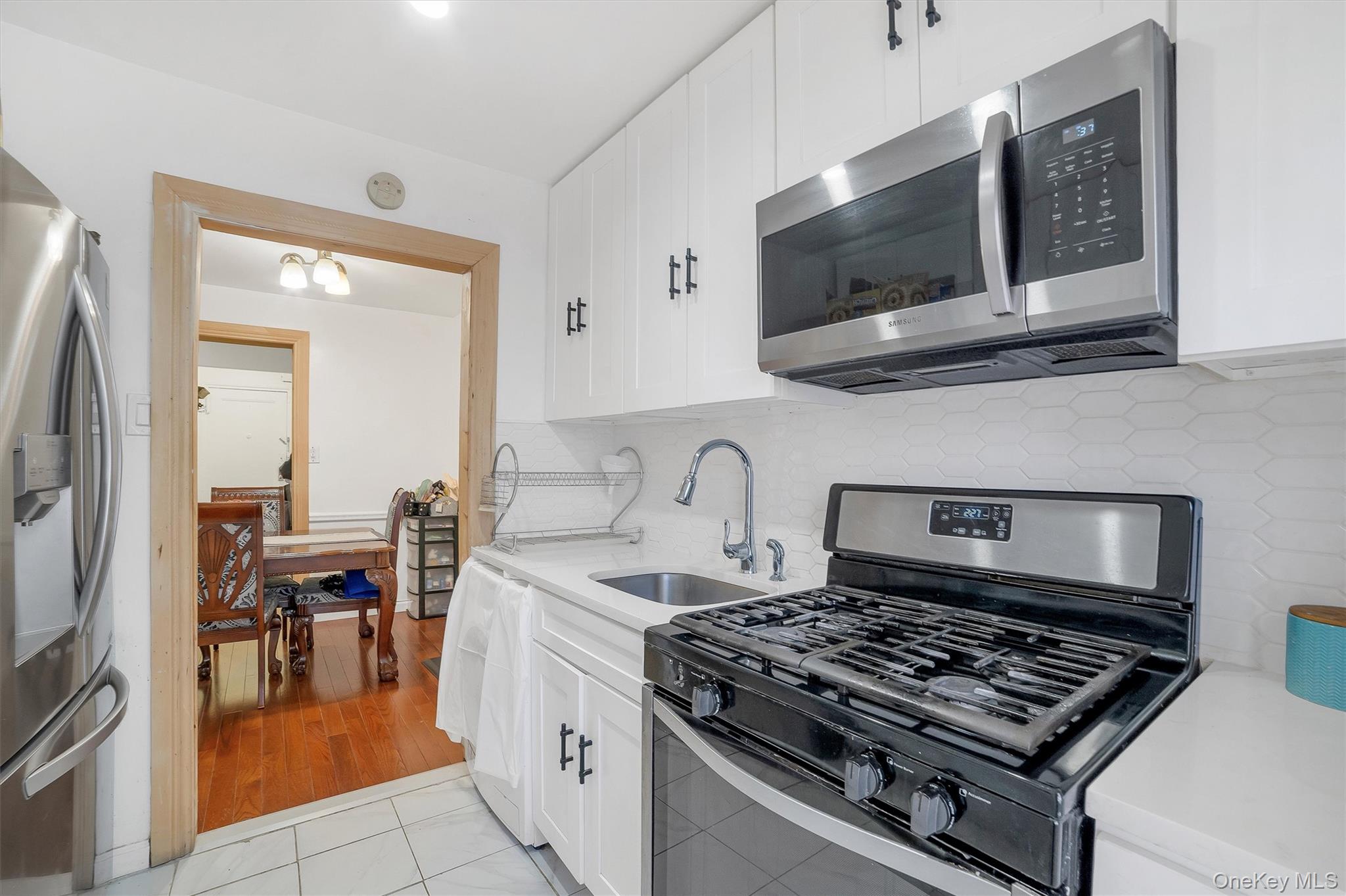 2750 Olinville Avenue 1k Property Photo 10