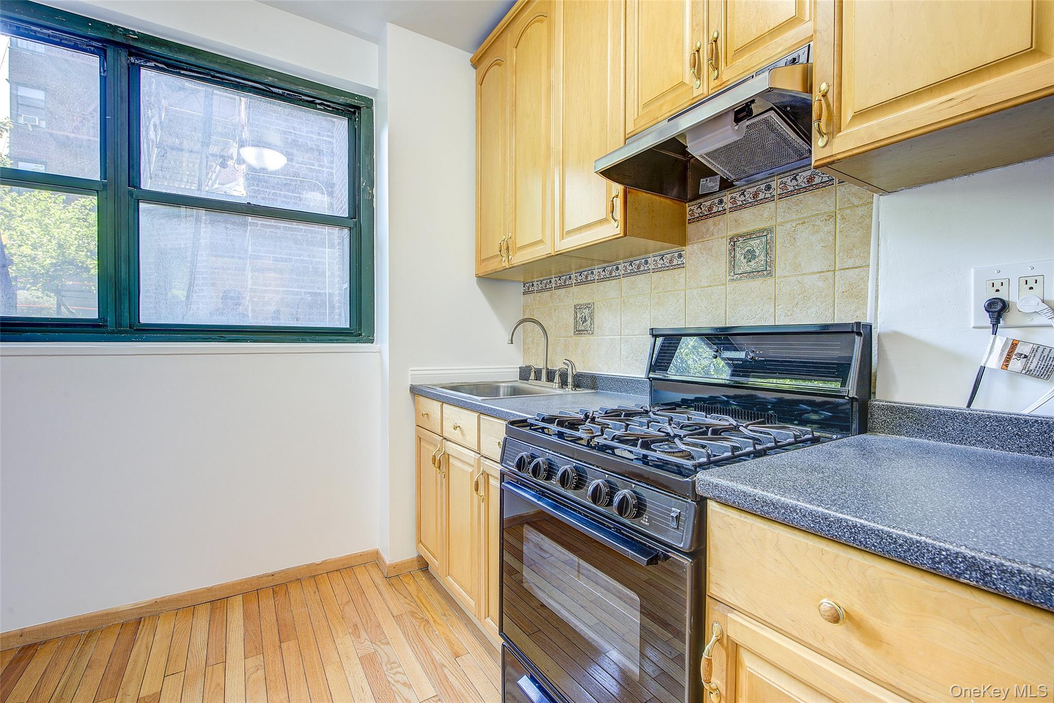 34-40 79th Street 1d Property Photo 10