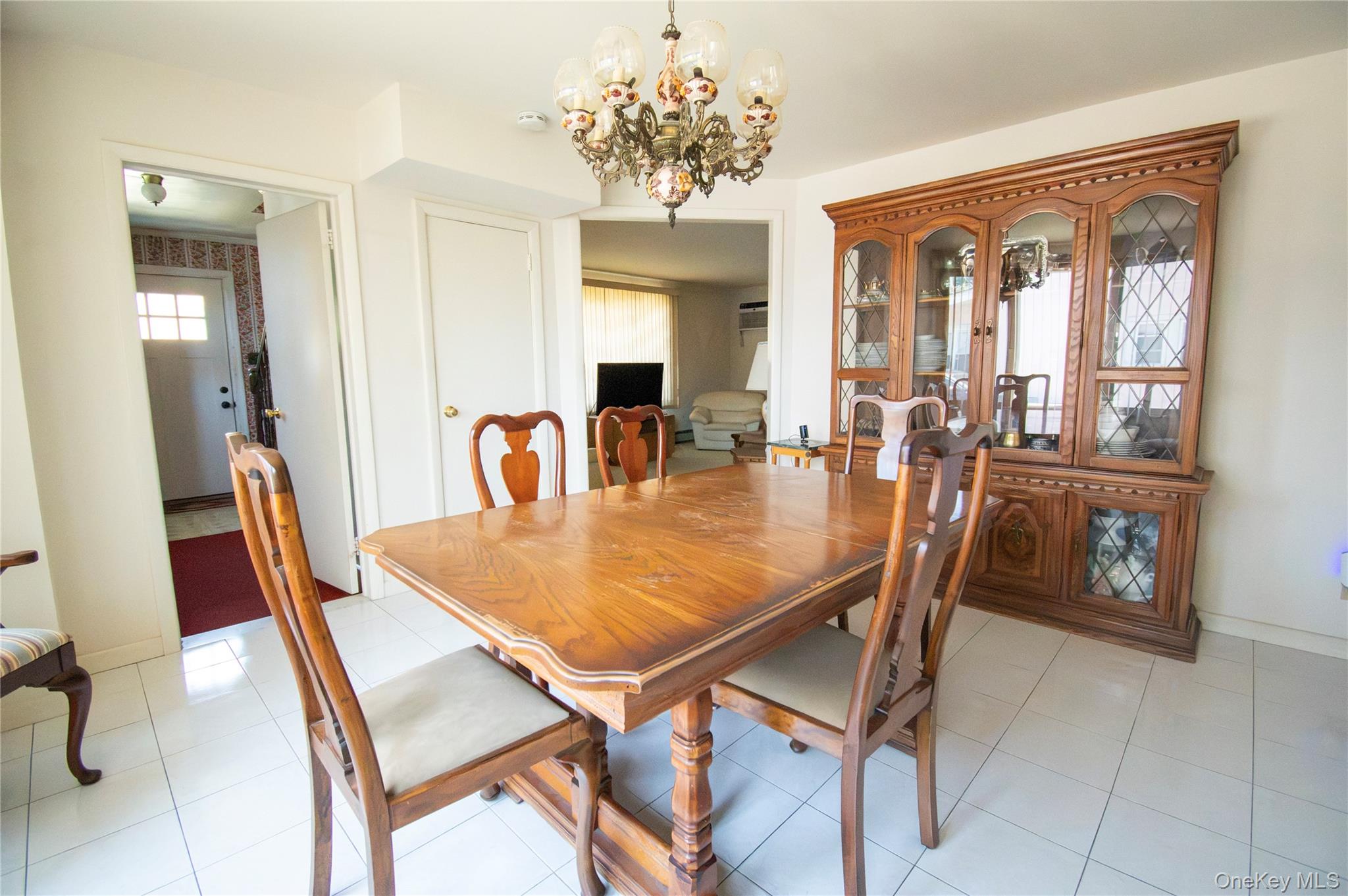 2415 Gale Avenue Property Photo 8