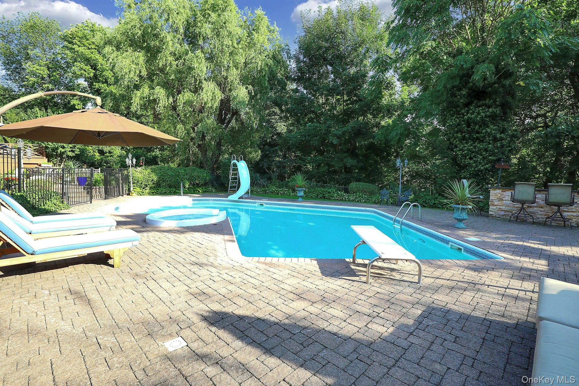 650 Bryant Avenue Property Photo 20