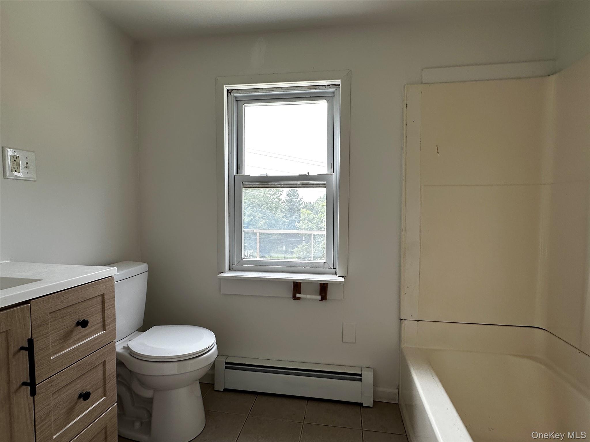 245-249 Lattintown Road Property Photo 18