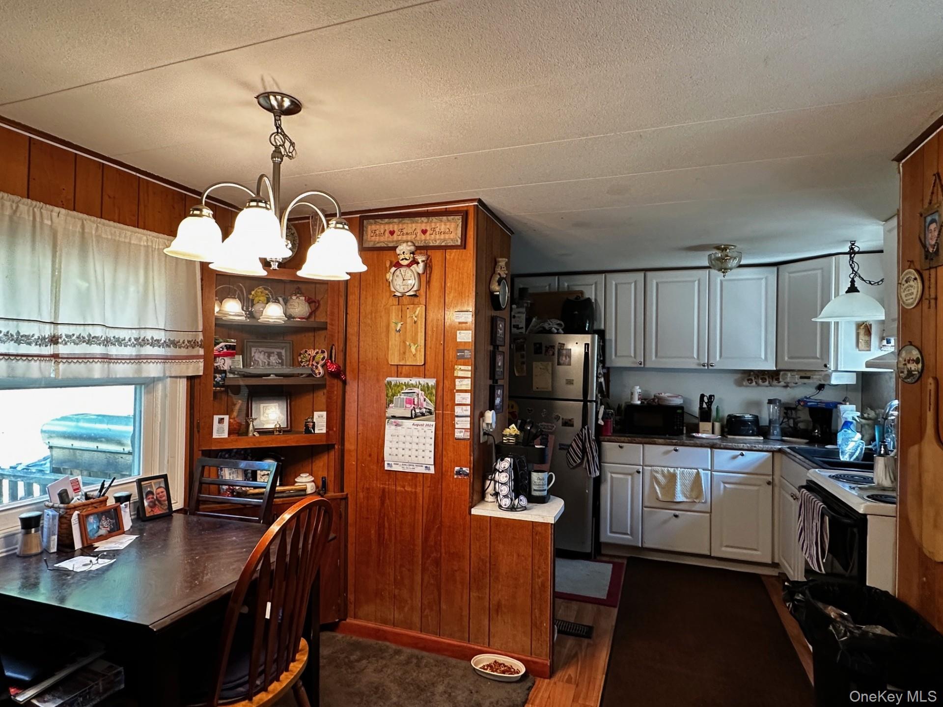 245-249 Lattintown Road Property Photo 33