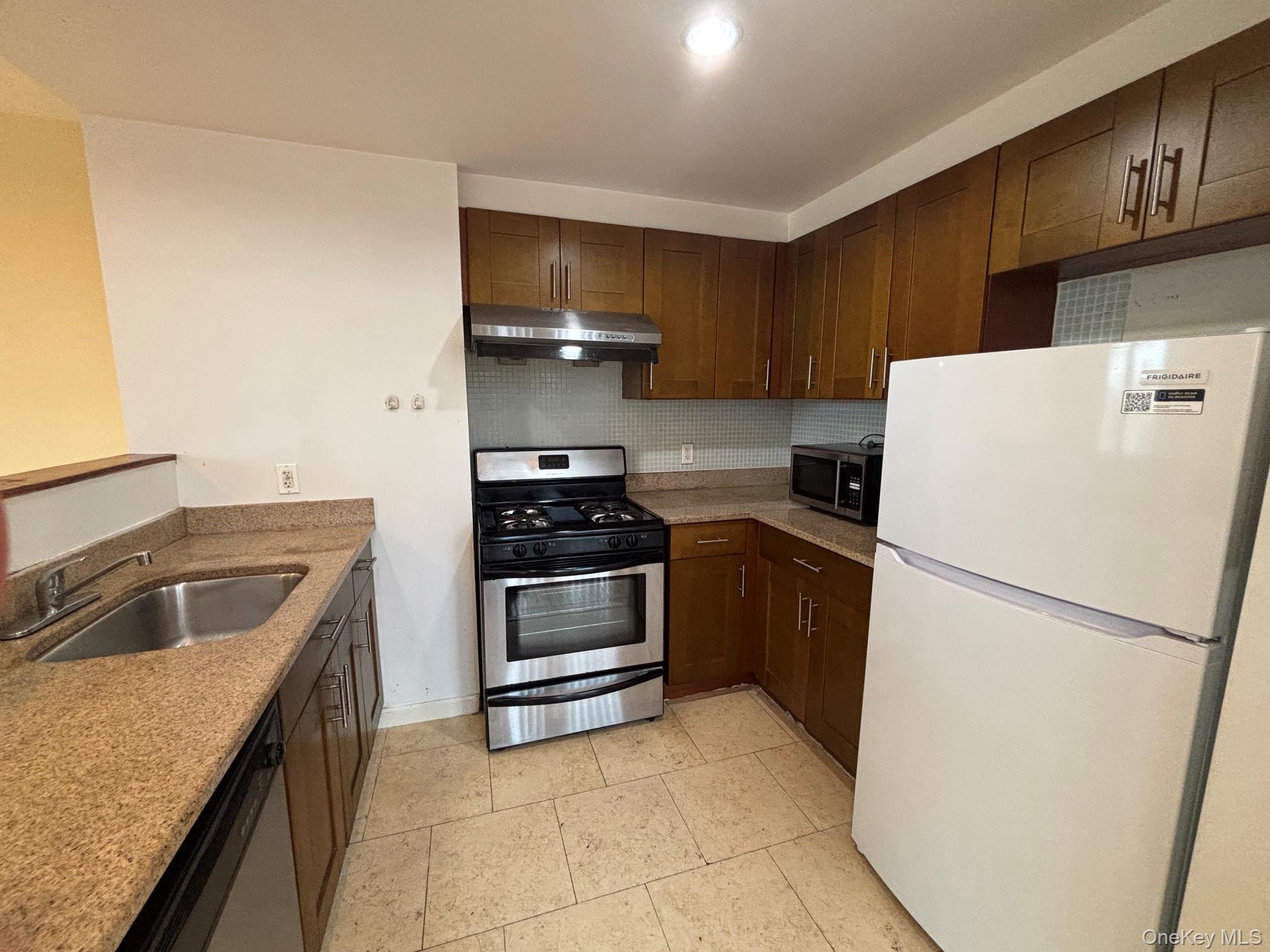 38-30 Parsons Boulevard Phc Property Photo 10