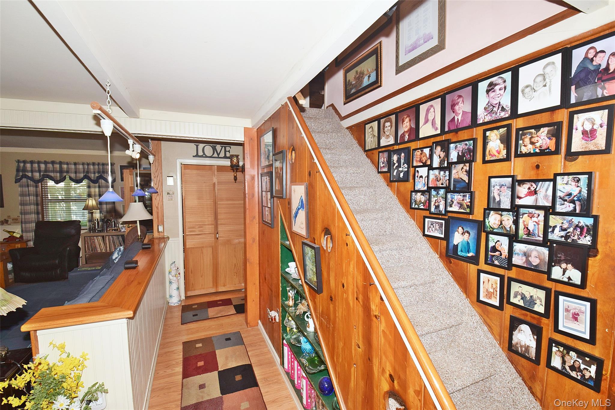 48 Barnyard Lane Property Photo 7