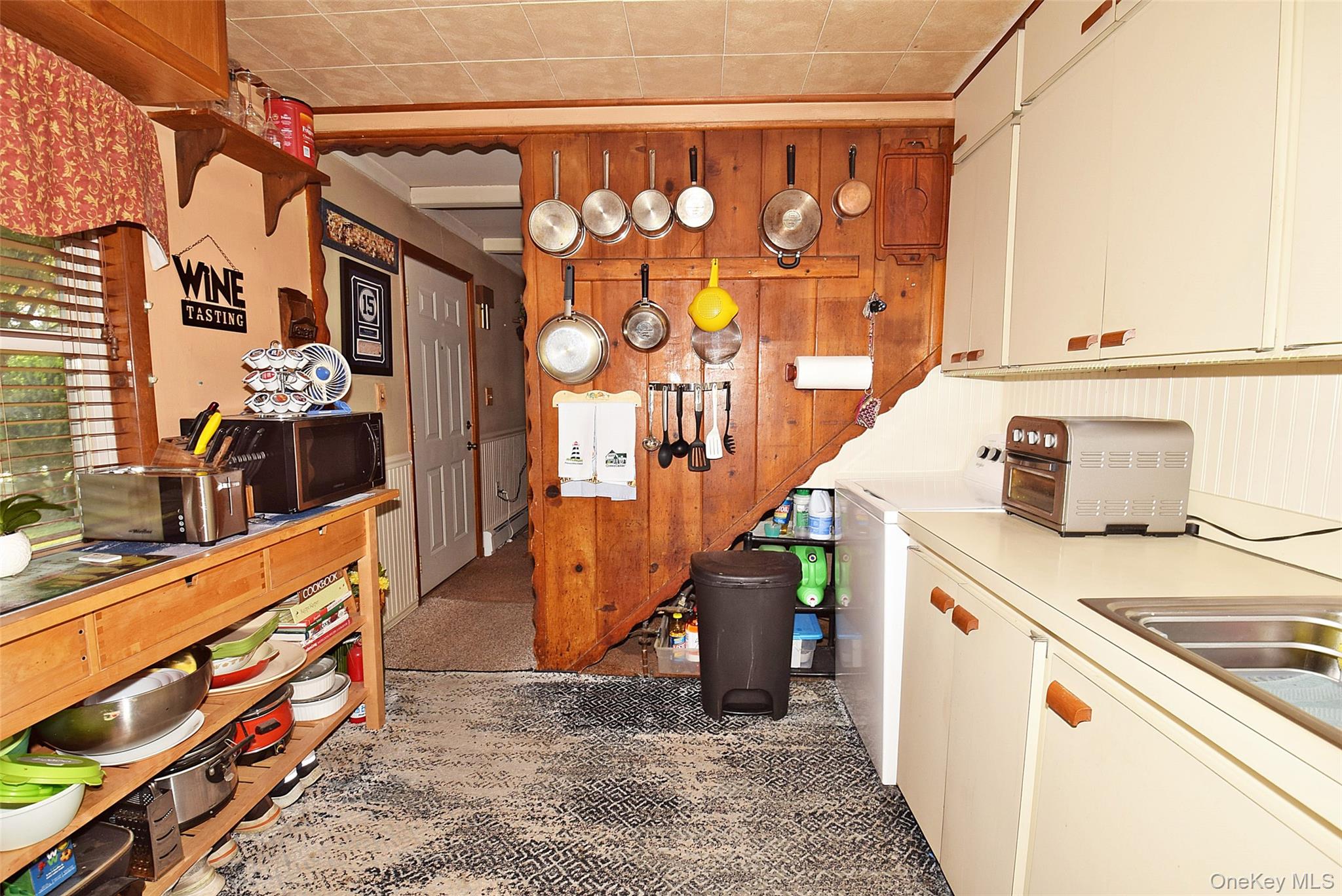 48 Barnyard Lane Property Photo 9