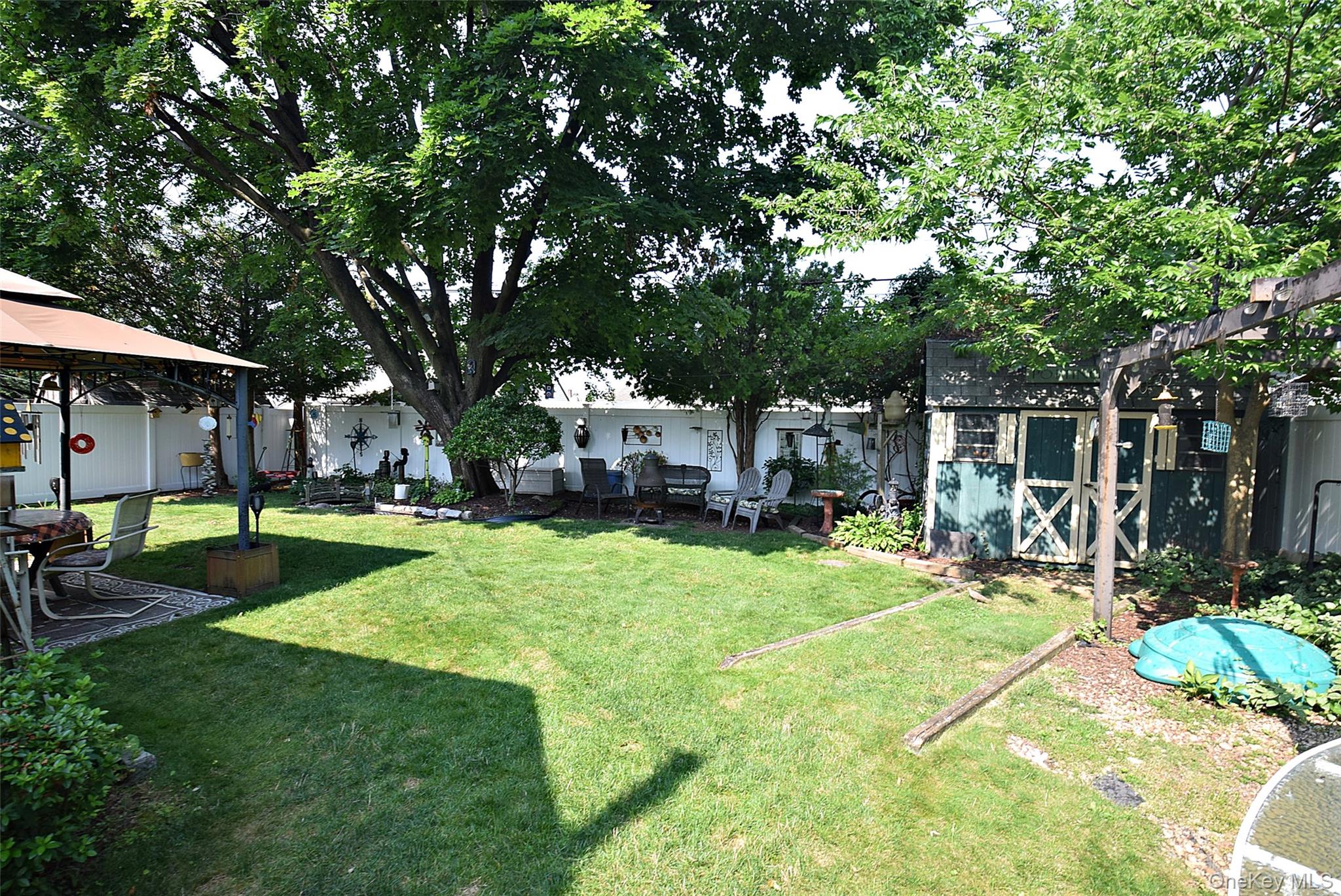 48 Barnyard Lane Property Photo 15