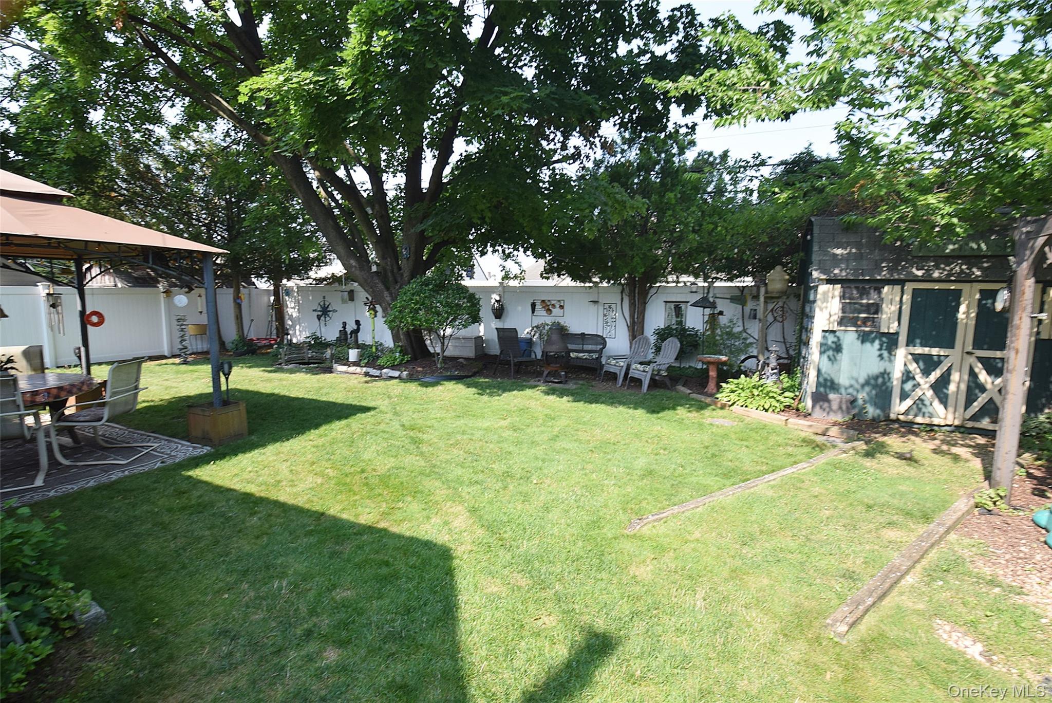 48 Barnyard Lane Property Photo 16