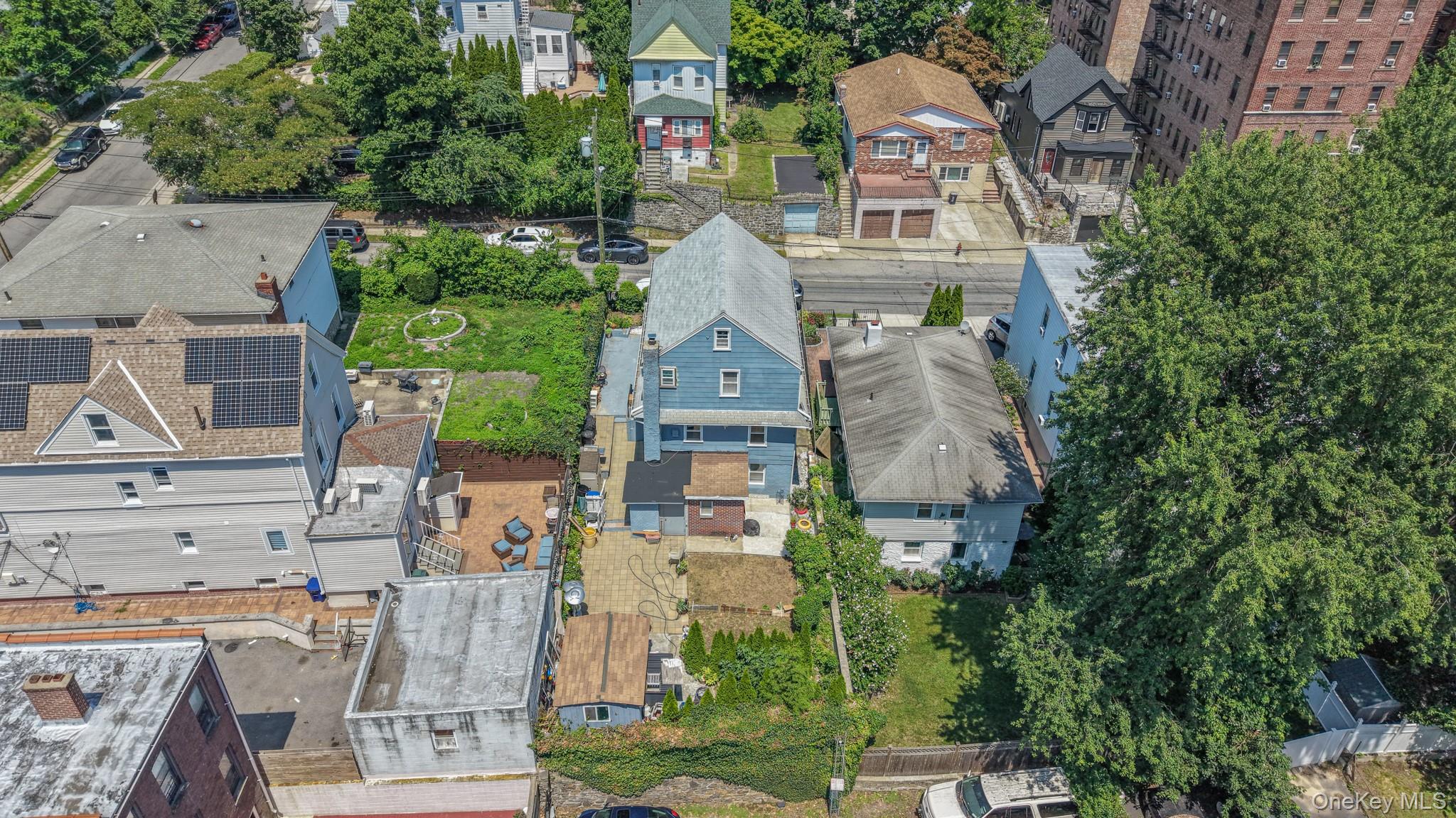 18 Edgewood Avenue Property Photo 3