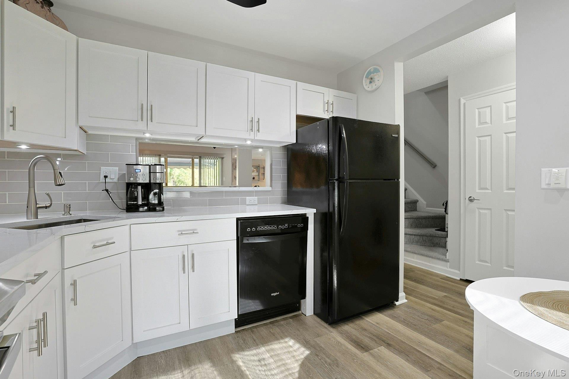 3902 Hickory Court Property Photo 4