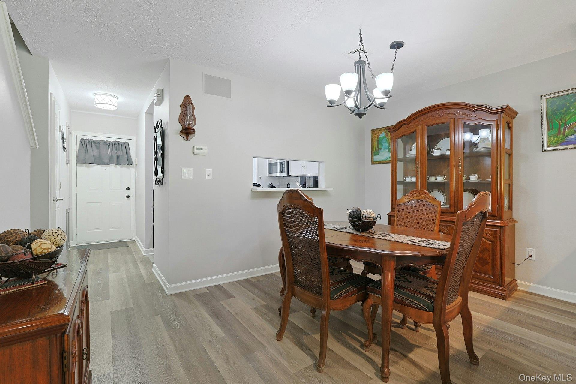 3902 Hickory Court Property Photo 8